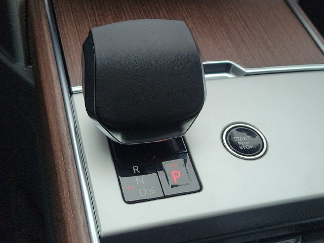New 2026 Land Rover Range Rover SE AWD/4WD image 32