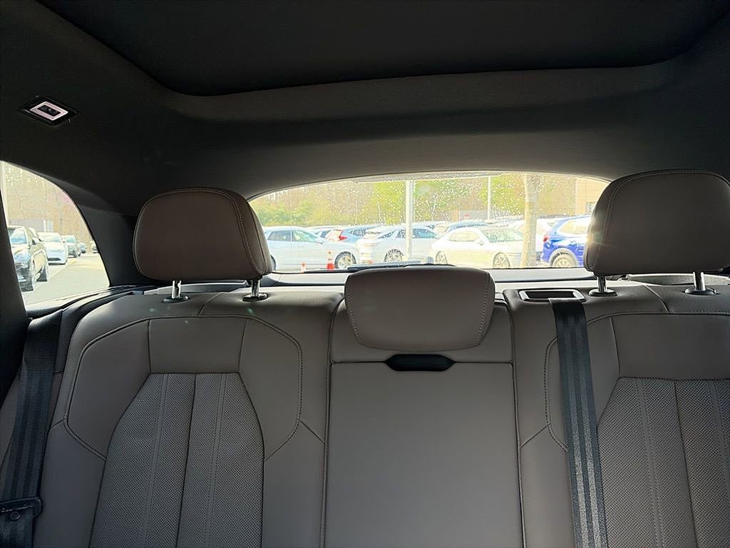 Used 2025 Audi Q5 Premium Plus image 6