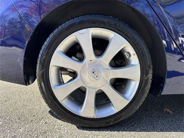 Used 2013 Hyundai Elantra Limited image 18
