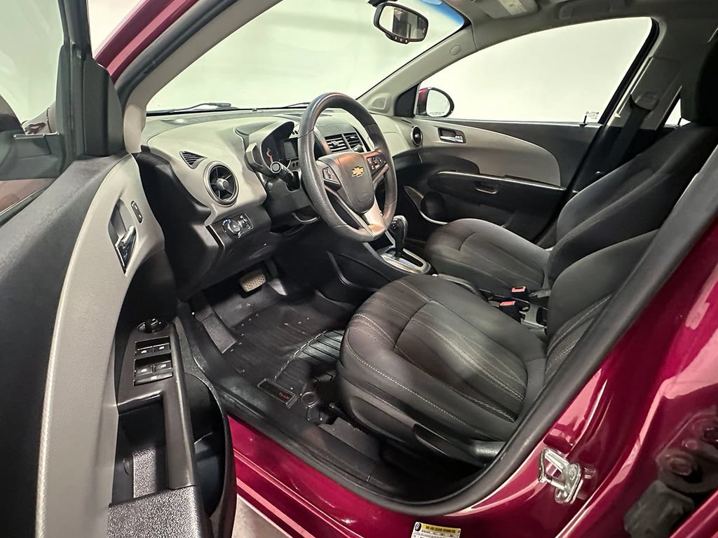 Used 2014 Chevrolet Sonic LT w/ LT Promotional Package FWD image 17