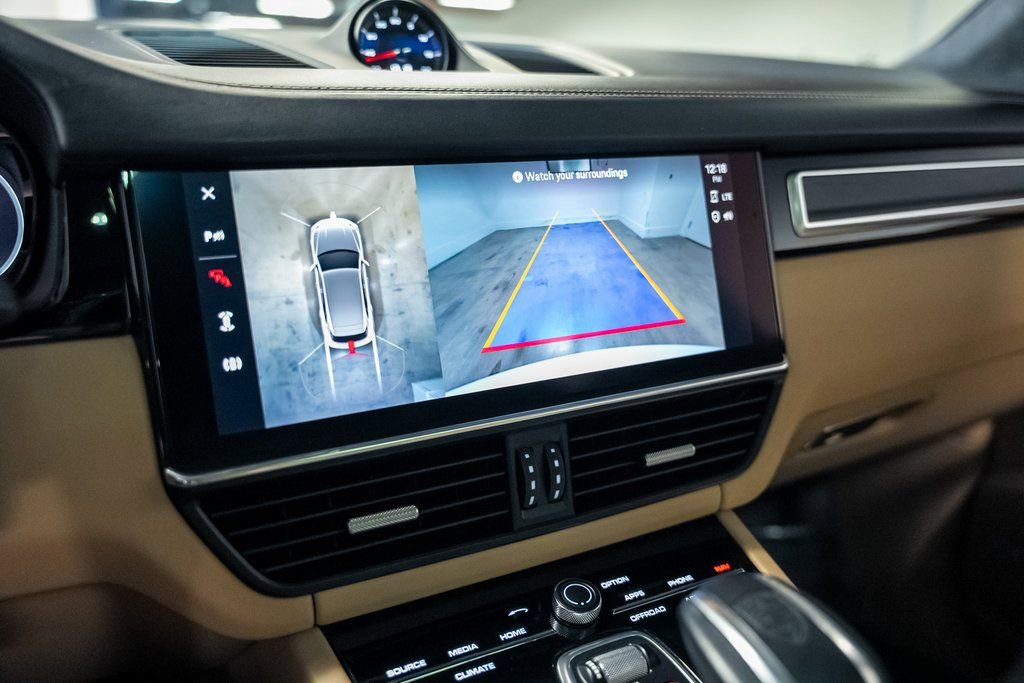 Used 2022 Porsche Cayenne GTS image 53