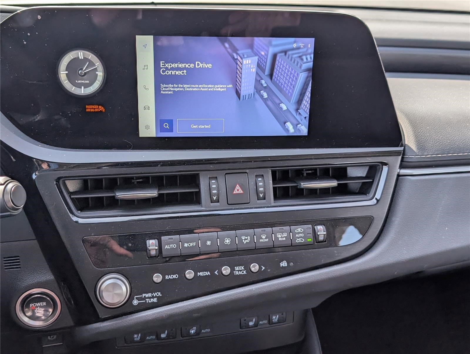 Certified 2025 Lexus ES 300h w/ Premium Package image 28