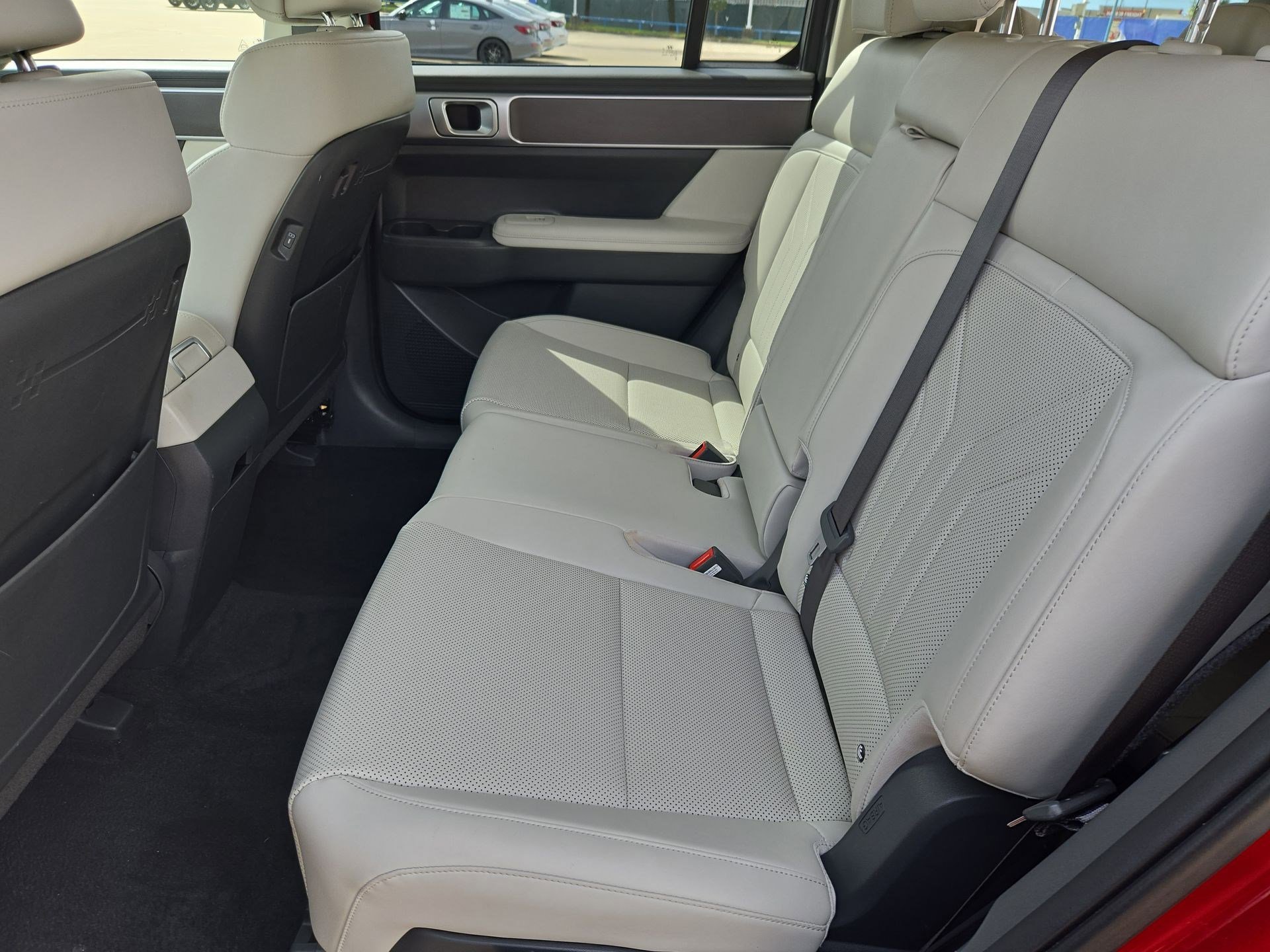 Used 2025 Hyundai Santa Fe SEL FWD image 27
