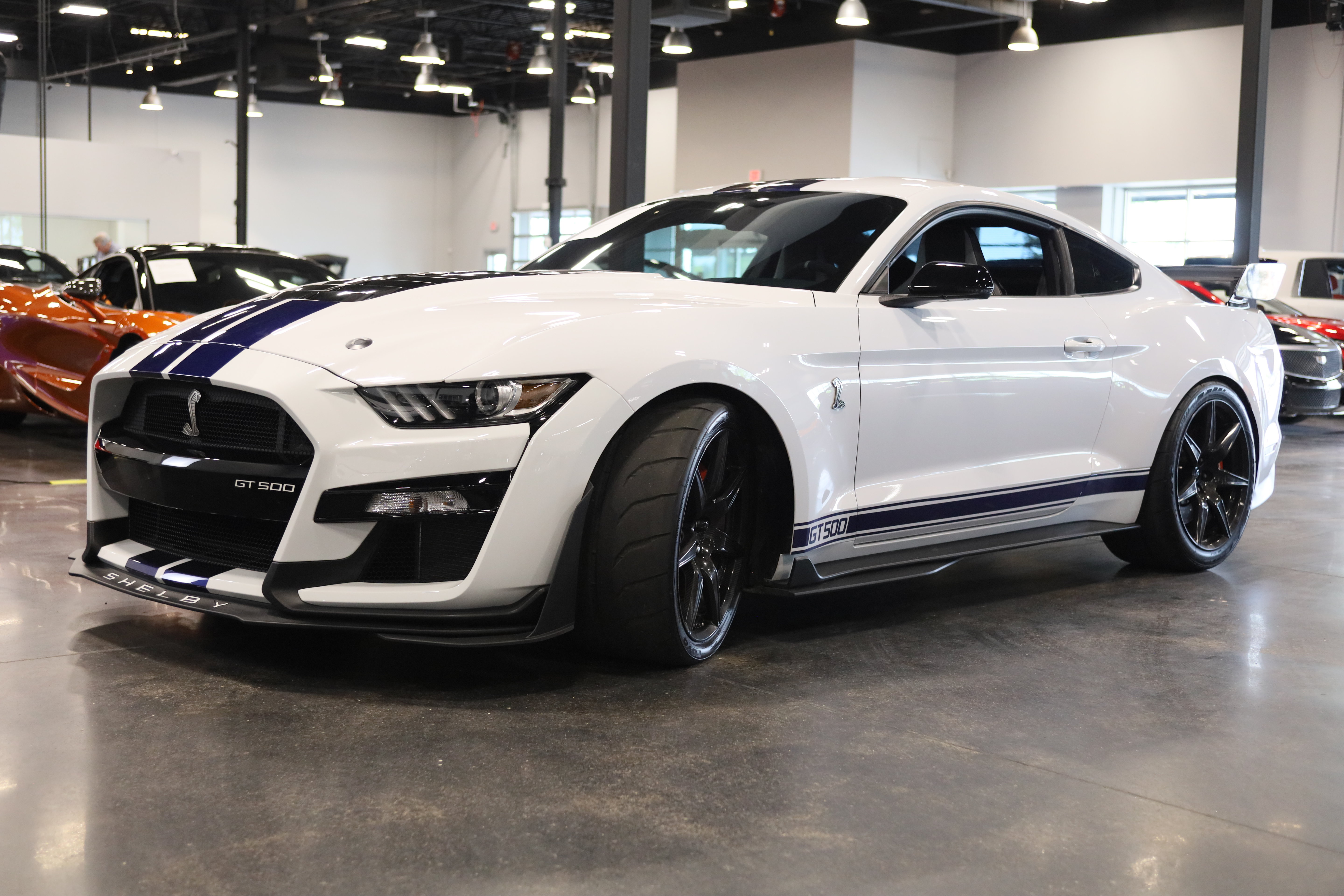 Used 2021 Ford Mustang Shelby GT500 w/ Carbon Fiber Track Pack RWD image 3