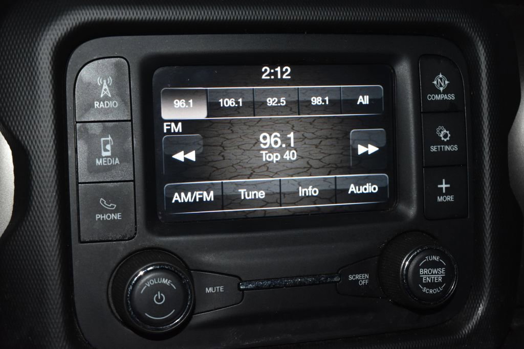 Used 2018 Jeep Wrangler Unlimited Sport S AWD/4WD image 10