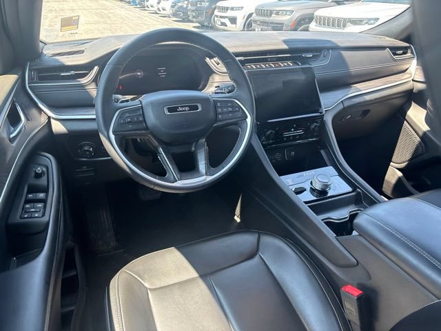 Used 2024 Jeep Grand Cherokee L Limited w/ Black Appearance Package AWD/4WD image 29