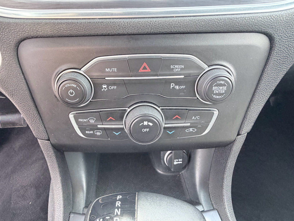 Used 2017 Dodge Charger SE w/ Popular Equipment Group image 14