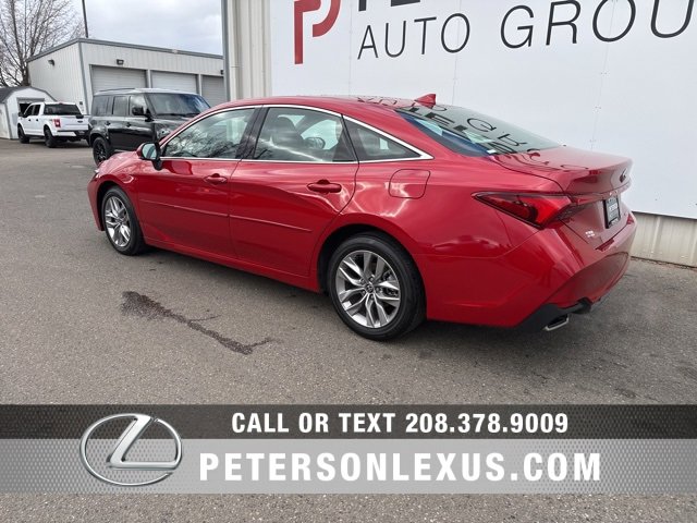 Used 2022 Toyota Avalon XLE image 5