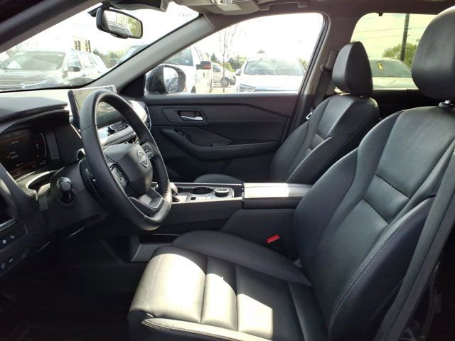 Used 2025 Nissan Rogue SL w/ Tech Package AWD/4WD image 25