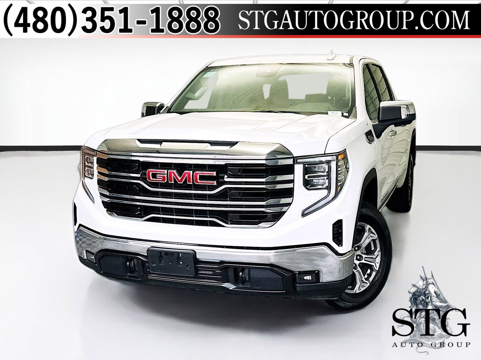Used 2024 GMC Sierra 1500 SLT image 1