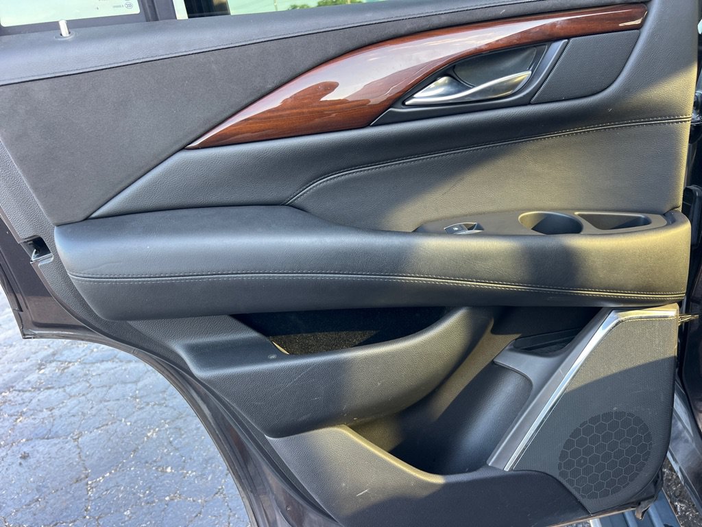 Used 2017 Cadillac Escalade Premium Luxury AWD/4WD image 14