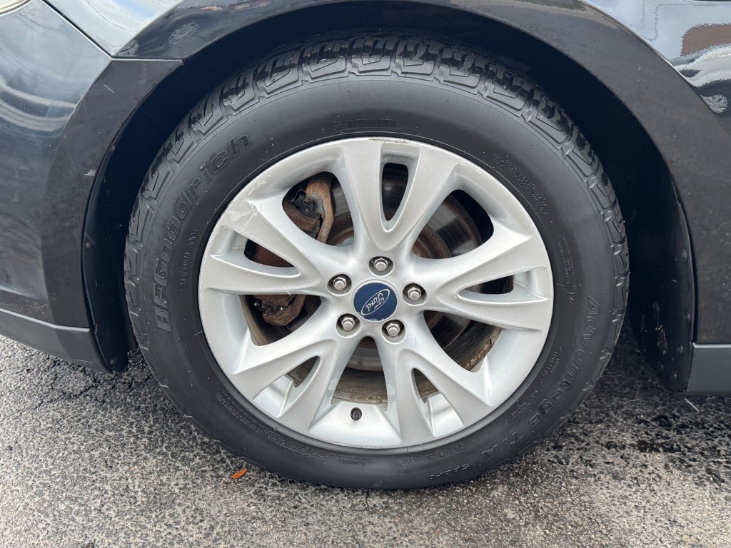 Used 2011 Ford Taurus SEL w/ 201A Rapid Spec Order Code image 11