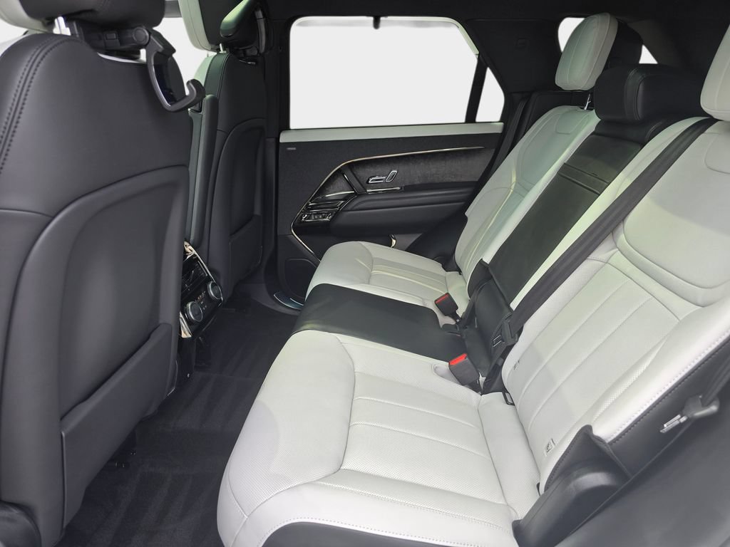 New 2026 Land Rover Range Rover Sport Dynamic SE AWD/4WD image 13