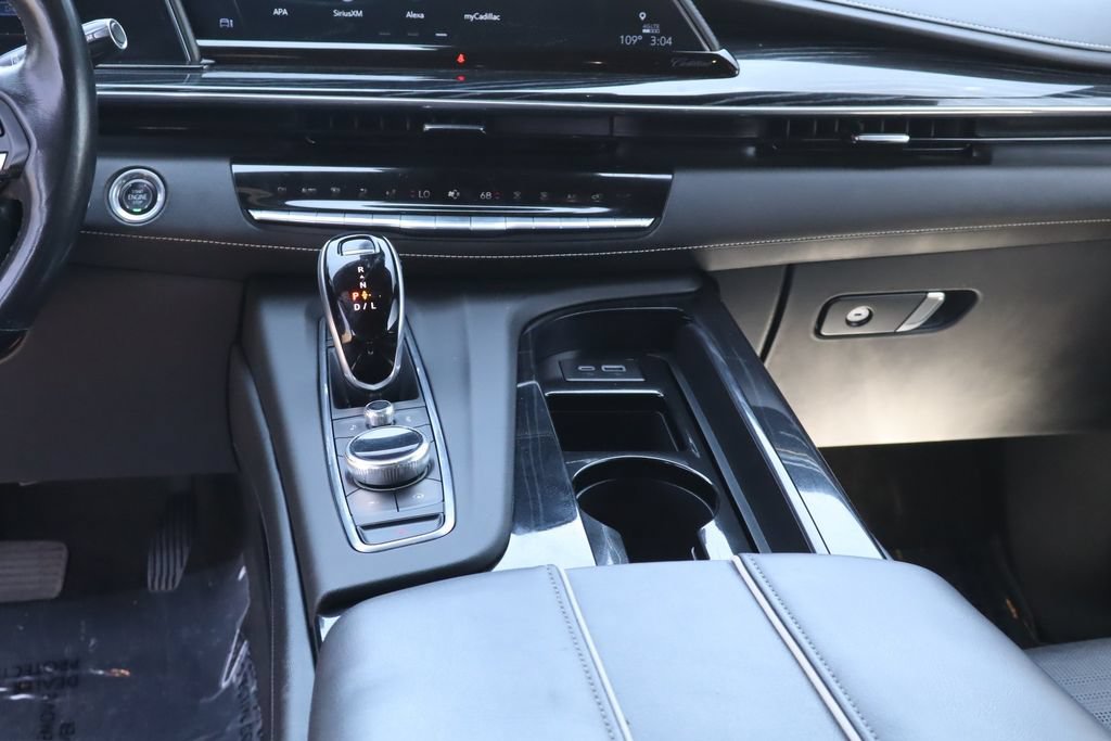 Used 2021 Cadillac Escalade Sport RWD image 28