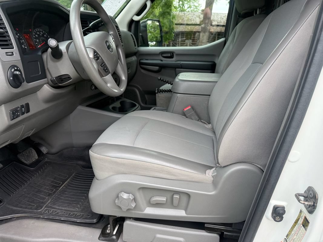 Used 2012 Nissan NV 2500 SV w/ Technology Pkg RWD image 16