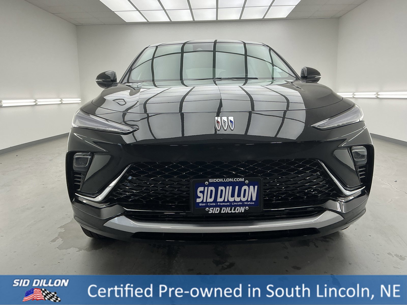 Used 2025 Buick Envista Avenir image 2