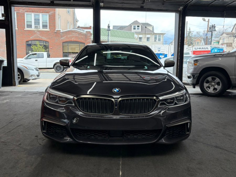Used 2018 BMW M550i xDrive AWD/4WD image 2