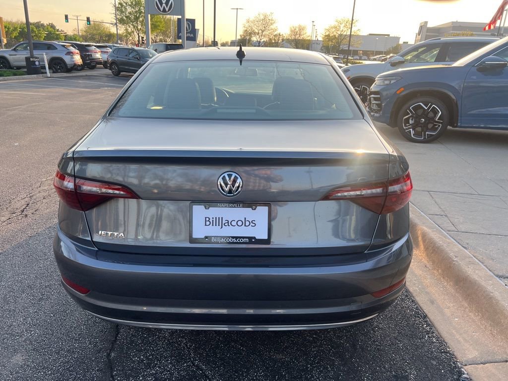 Used 2021 Volkswagen Jetta SE image 5