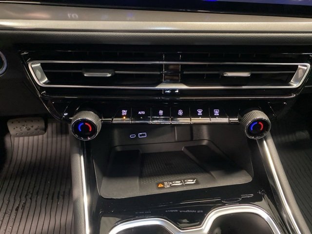 New 2026 Chevrolet Traverse LT w/ LPO, Floor Liner Package image 20