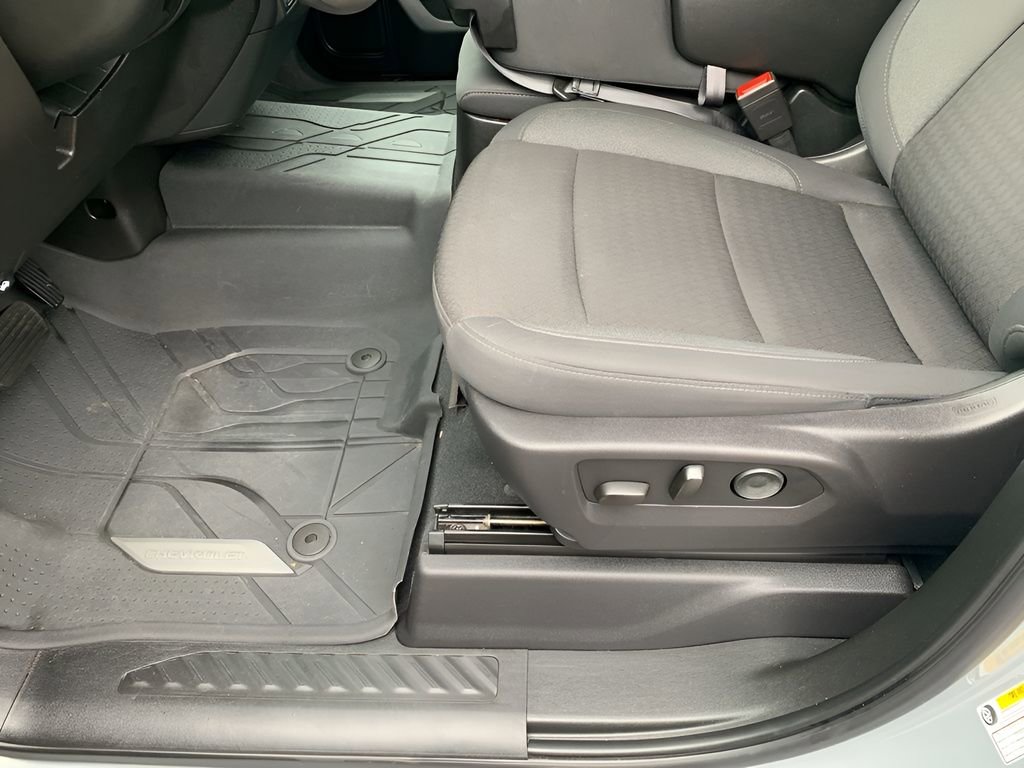 Used 2024 Chevrolet Silverado 1500 Custom w/ Turbomax Blackout Package image 10