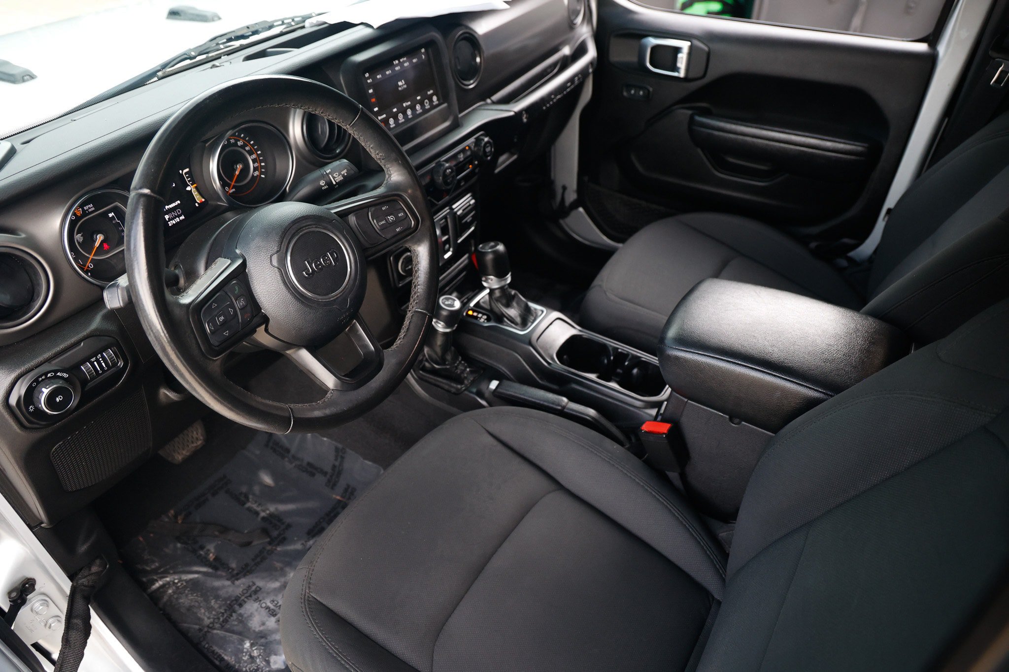 Used 2022 Jeep Wrangler Sport AWD/4WD image 6