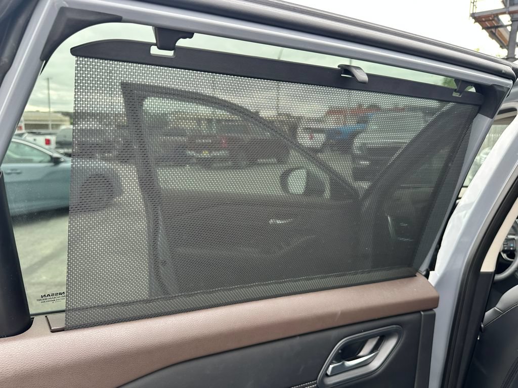 Used 2023 Nissan Rogue SL w/ SL Premium Package FWD image 16