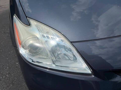 Used 2014 Toyota Prius Two FWD image 4