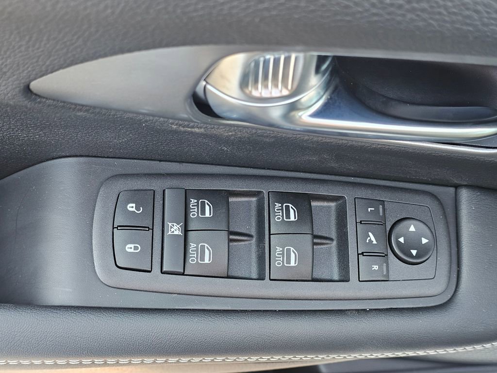 New 2026 Chrysler Pacifica Limited image 12