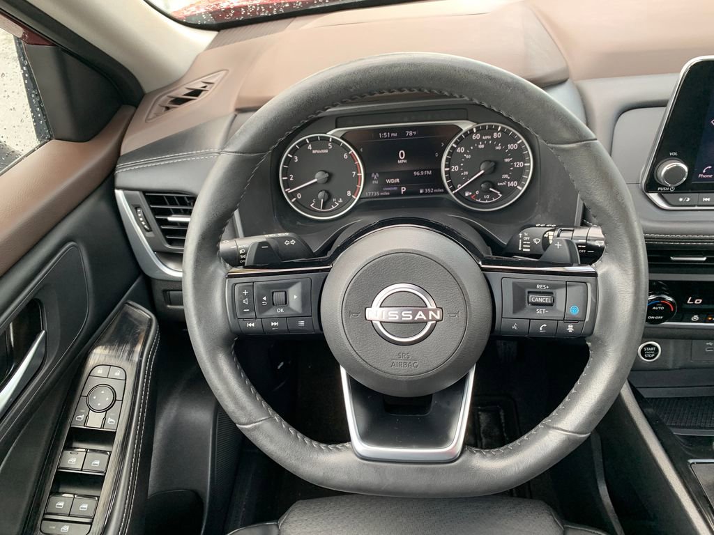 Used 2023 Nissan Rogue SV w/ SV Premium B Package FWD image 12