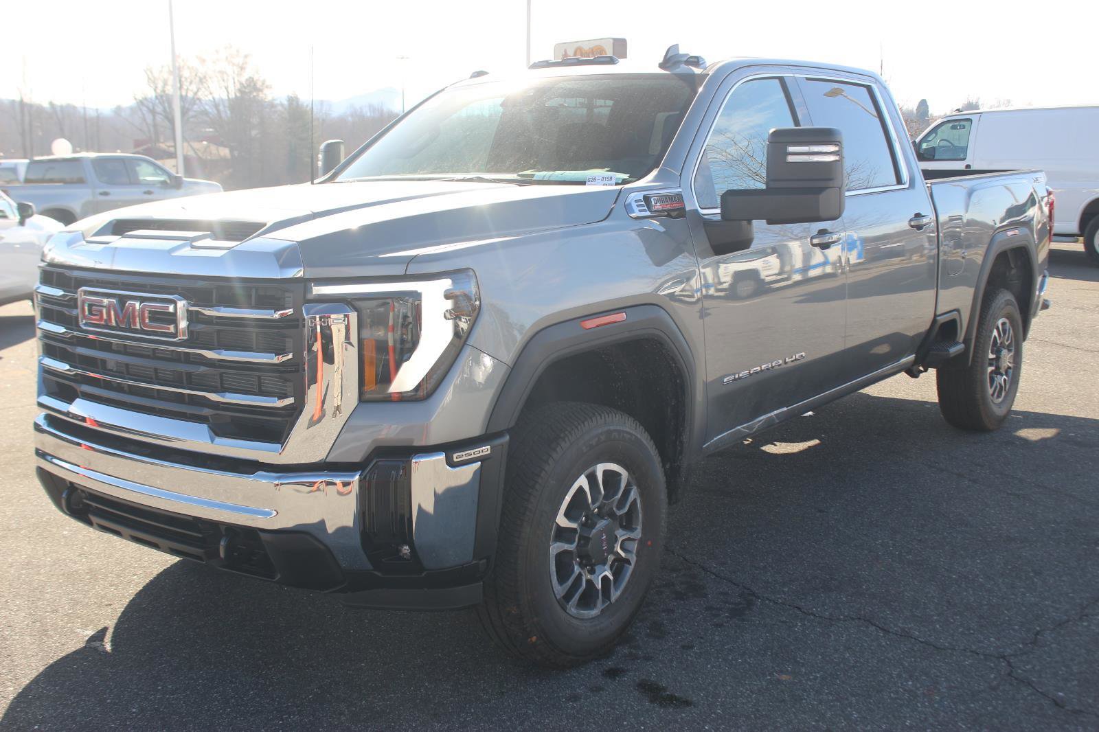 New 2026 GMC Sierra 2500 SLE image 3