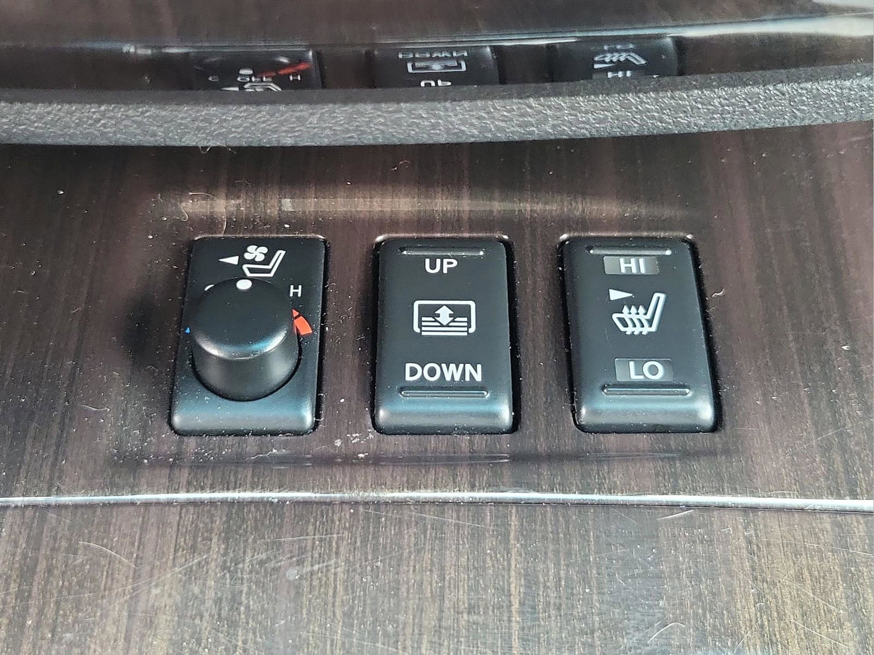 Used 2012 Nissan Maxima 3.5 SV w/ Premium Pkg image 30