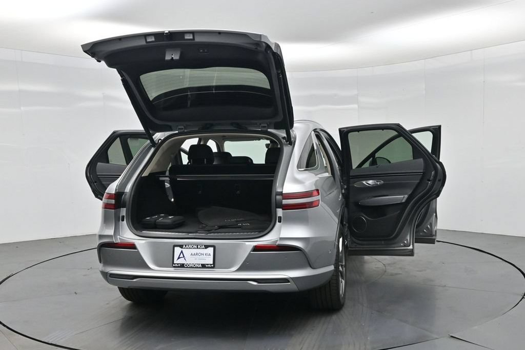 Used 2025 Genesis Electrified GV70 w/ Prestige Package AWD/4WD image 39