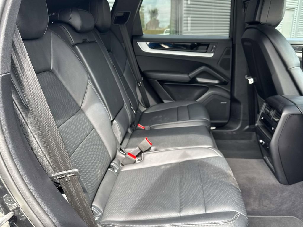 Certified 2024 Porsche Cayenne image 14