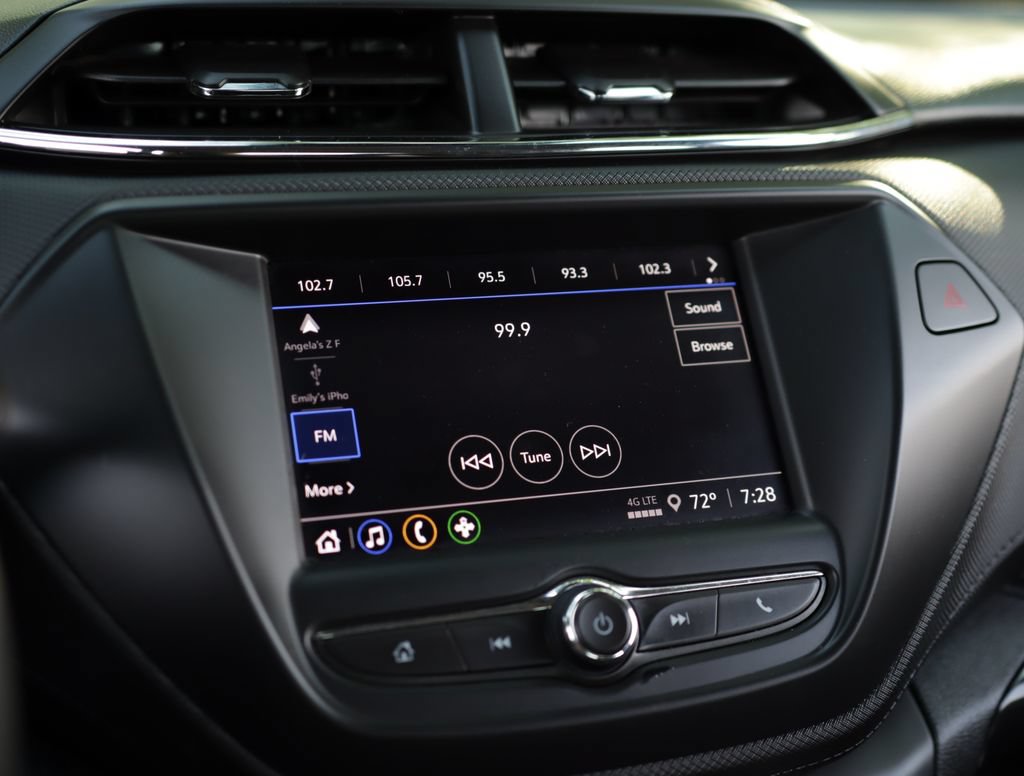 Used 2023 Chevrolet TrailBlazer LS FWD image 12