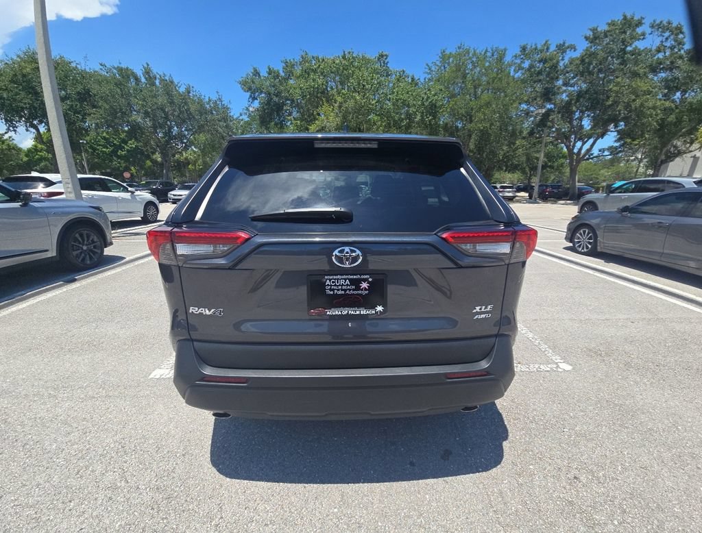 Used 2024 Toyota RAV4 XLE AWD/4WD image 6