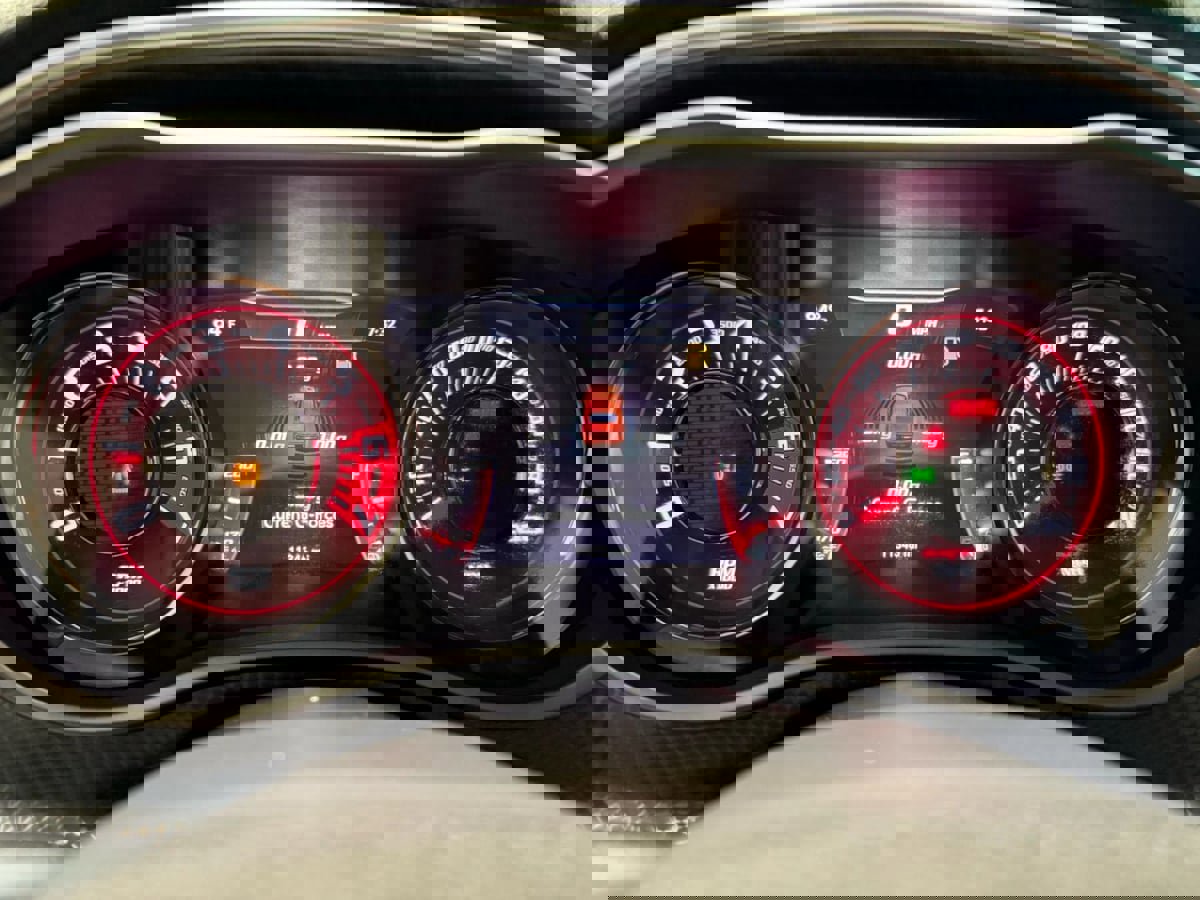 Used 2015 Dodge Challenger SRT Hellcat image 22