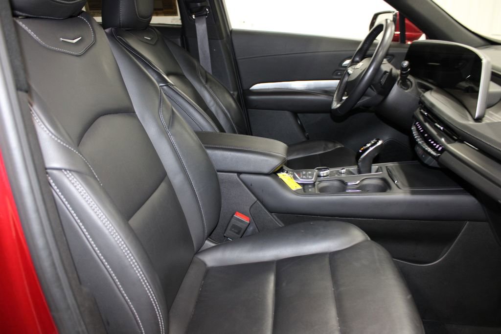 Used 2024 Cadillac XT4 Premium Luxury image 19