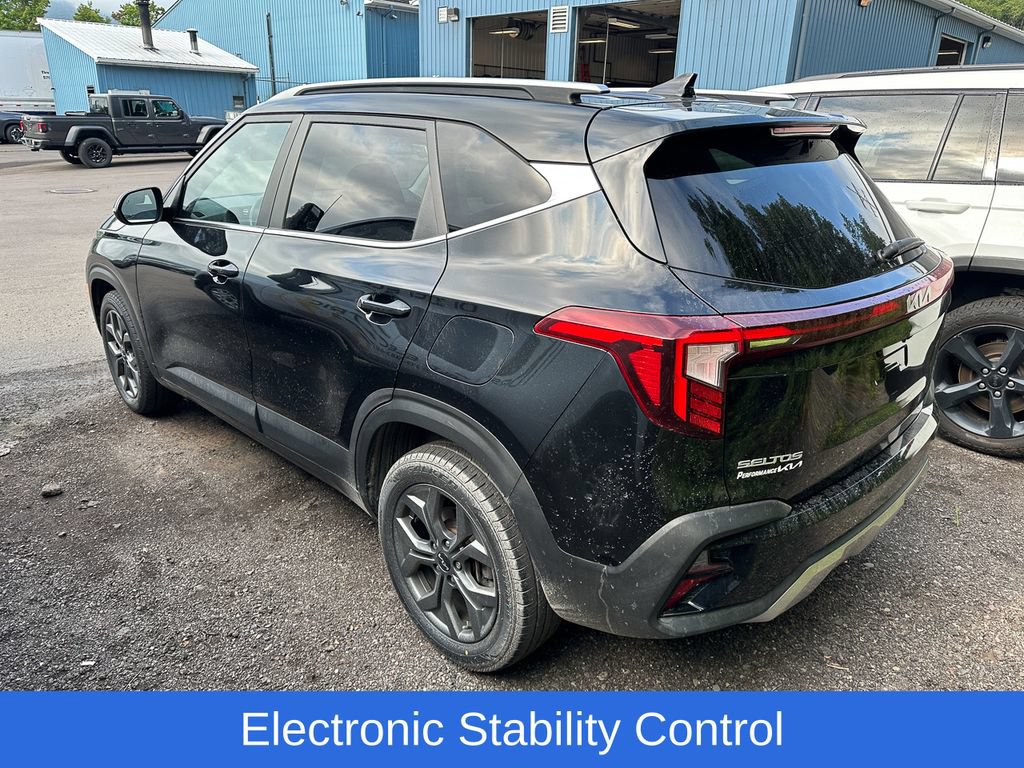 Used 2024 Kia Seltos S AWD/4WD image 5