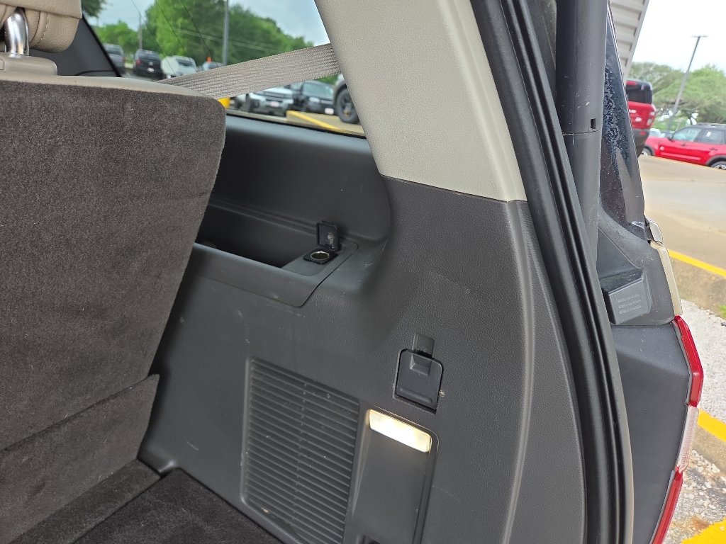 Used 2018 Ford Expedition XLT w/ Equipment Group 202A RWD image 22