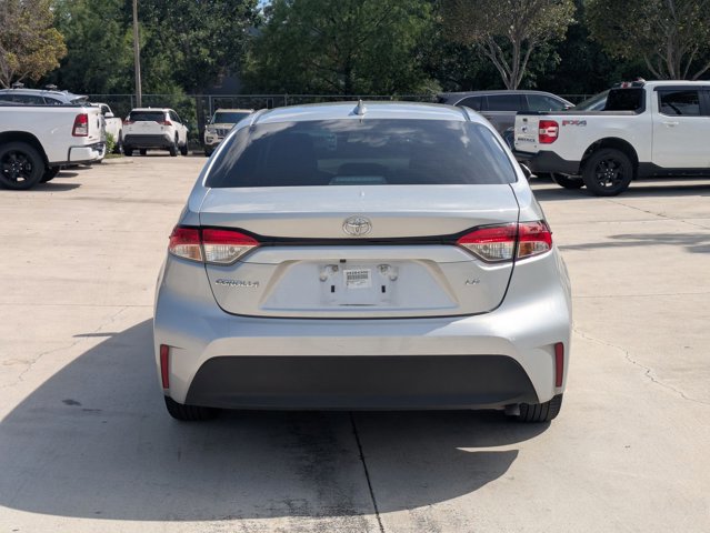 Used 2024 Toyota Corolla LE image 6