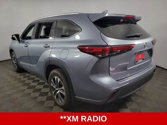 Used 2020 Toyota Highlander XLE AWD/4WD image 6