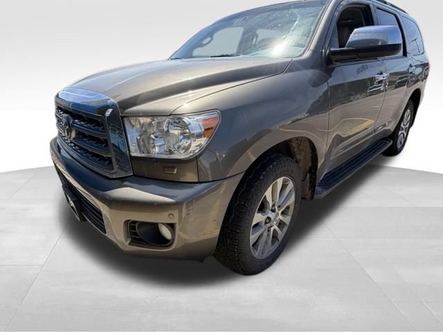 Used 2014 Toyota Sequoia Limited AWD/4WD image 2