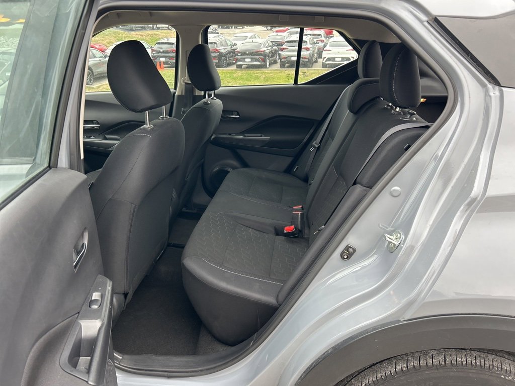 Used 2023 Nissan Kicks SV image 11