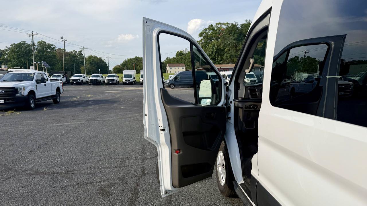 Used 2024 Ford Transit 350 XLT RWD image 13