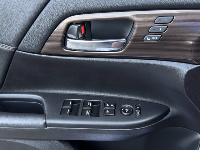 Used 2016 Honda Accord EX-L image 24