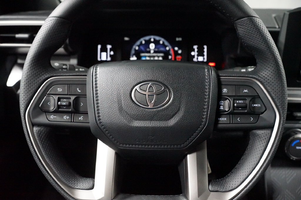 New 2026 Toyota 4Runner SR5 AWD/4WD image 13