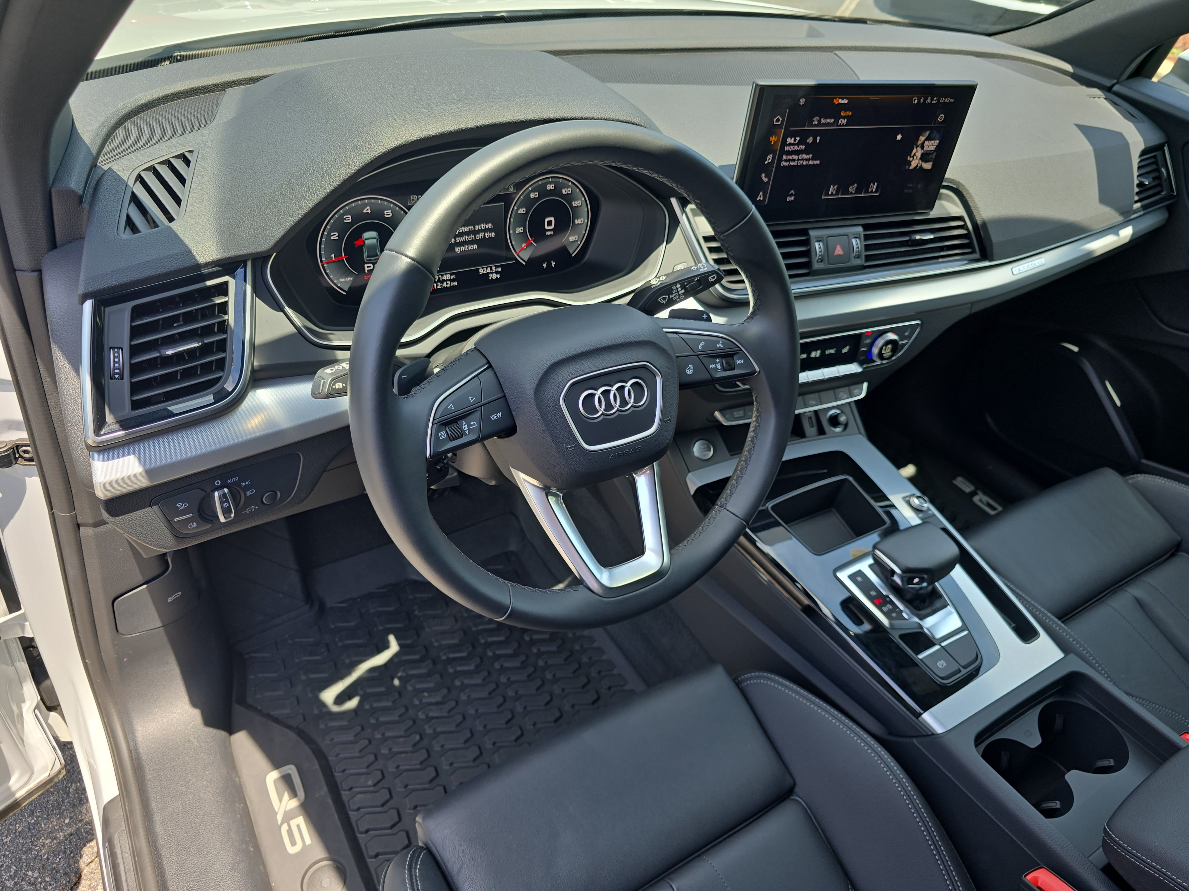 Certified 2025 Audi Q5 2.0T Premium w/ Convenience Plus Package AWD/4WD image 16