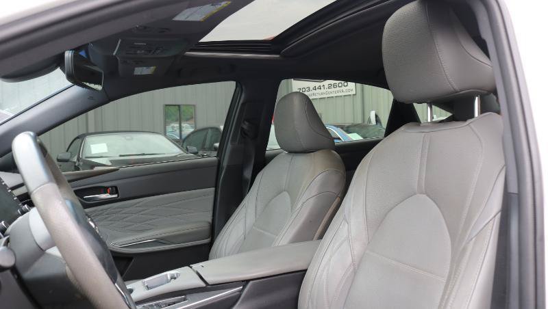 Used 2019 Toyota Avalon Limited w/ Advanced Safety Package FWD image 8