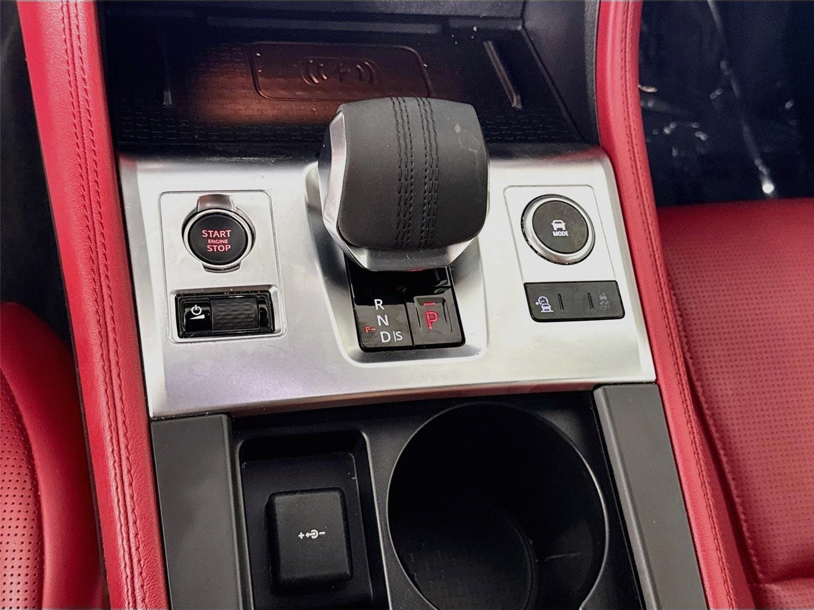 Used 2025 Jaguar F-PACE R-Dynamic S AWD/4WD image 19