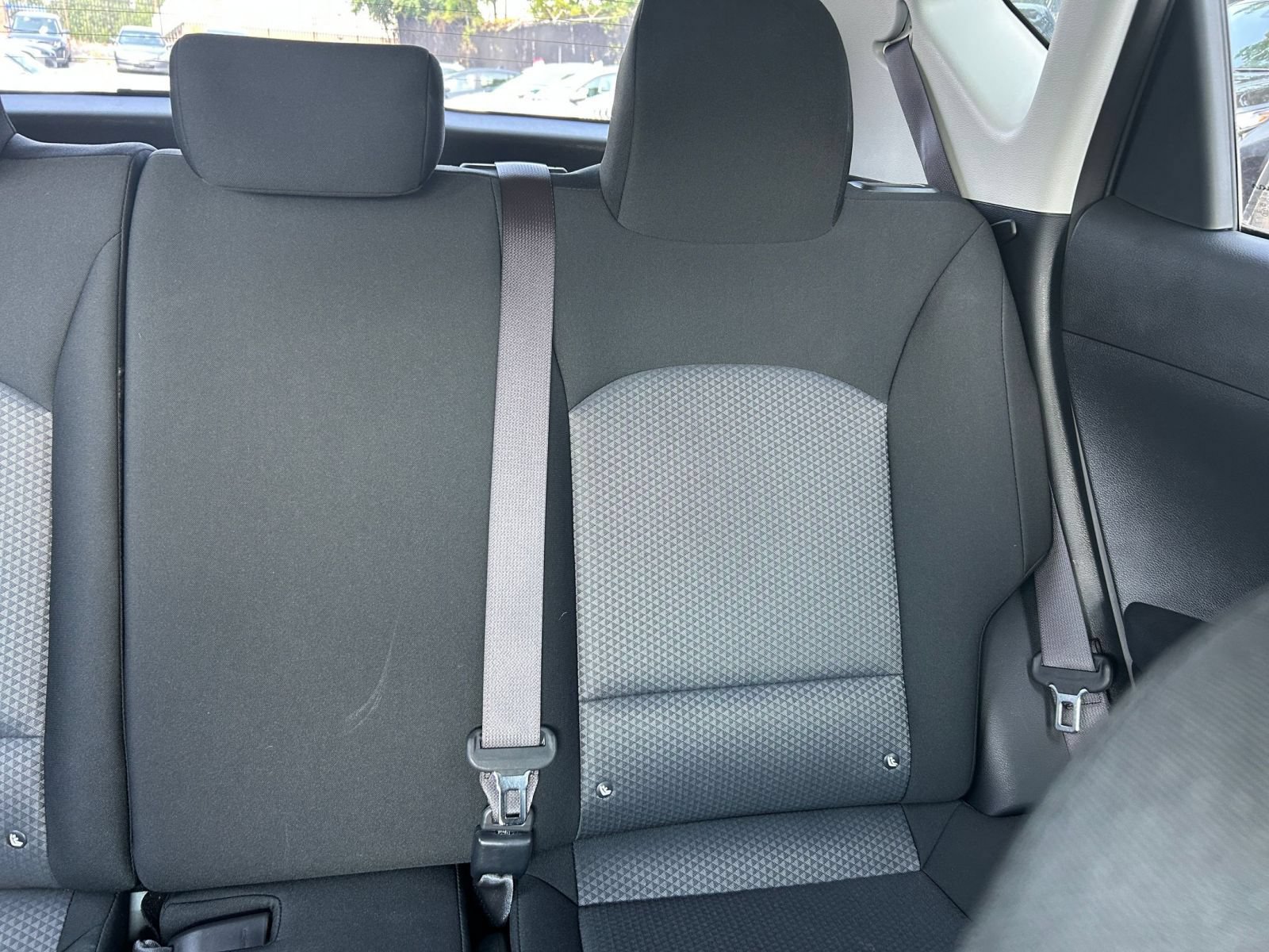 Used 2025 Kia Soul LX w/ LX Technology Package FWD image 31